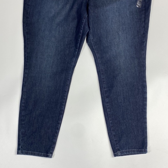 Lane Bryant Ultimate Stretch Skinny Jeans Dark Wash Size 22 NWT - Picture 3 of 12